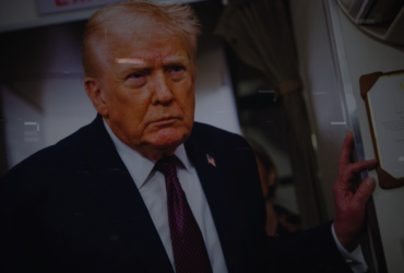 Trump prepares a “decisive military plan” for strikes against Iran.